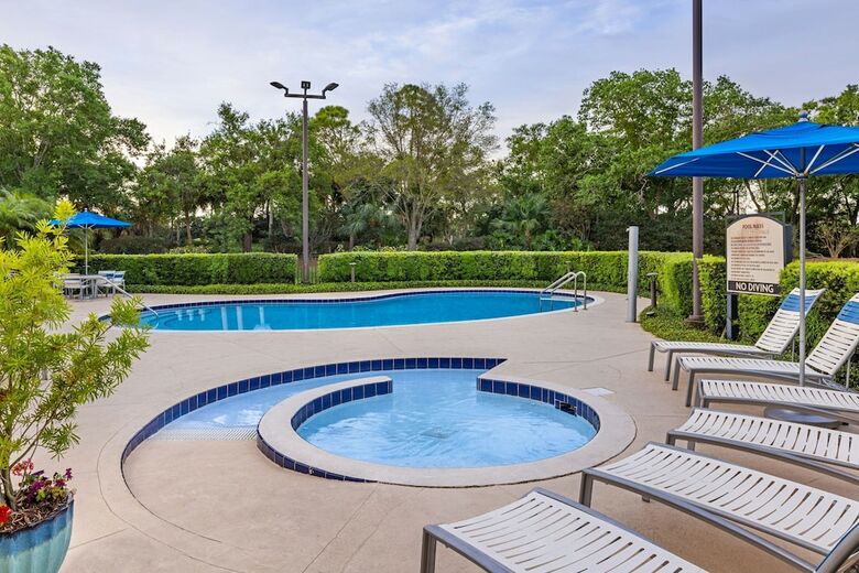 Marriott's Imperial Palm Villas