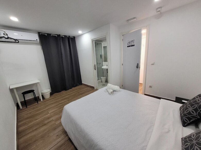 Hotel Ayz Elcano - Auto Check-in Property