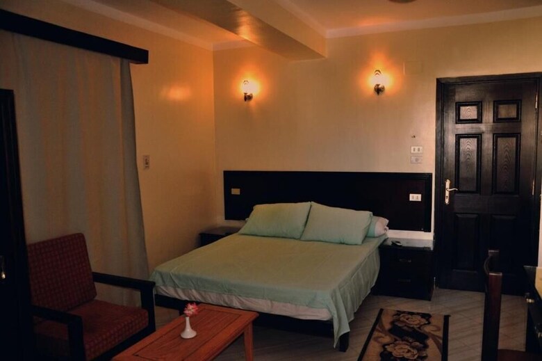 Aparthotel Oasis Hotel Apartments