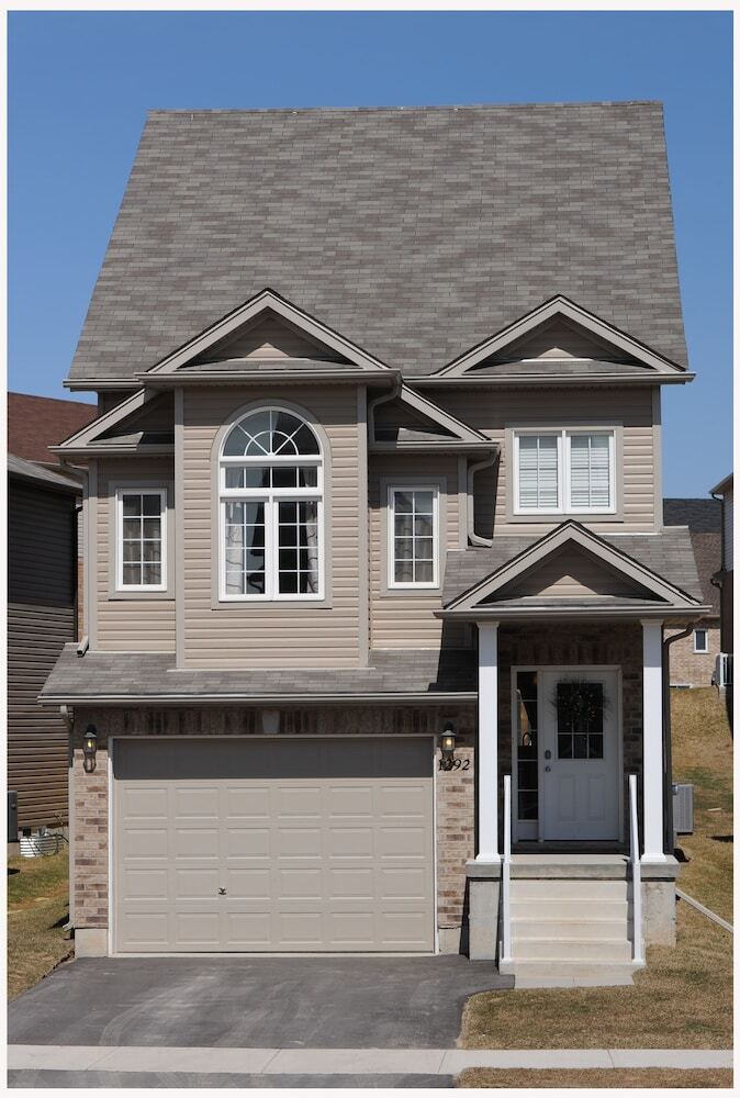 Boardwalk Homes - Executive Guest Rooms & Townhomes