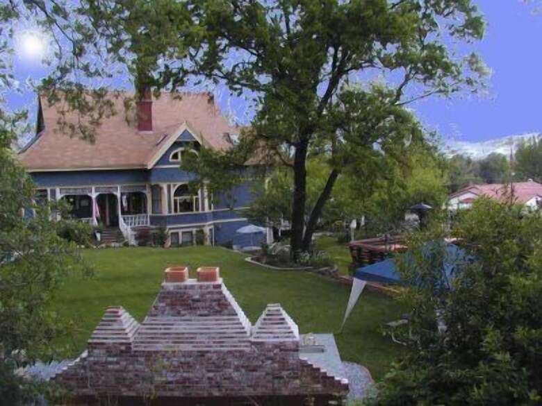 Robins Nest Bed & Breakfast