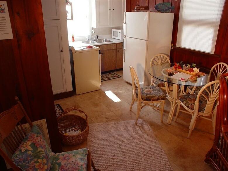 Aparthotel Sun N Fun Beachfront Vacation Rentals