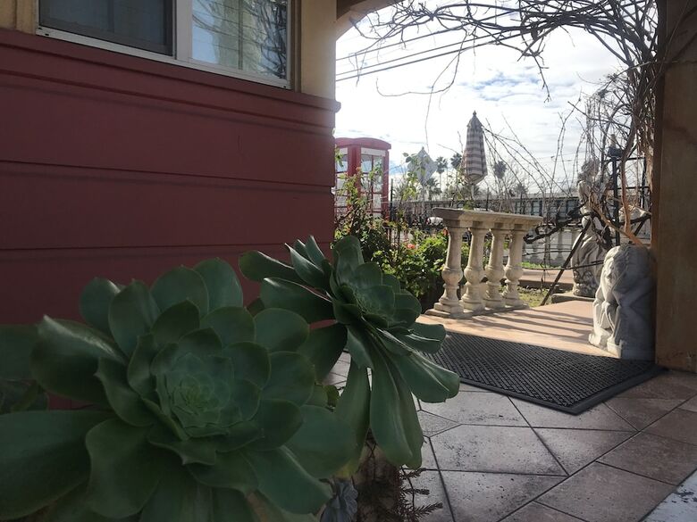 Hotel Chardonnay Lodge