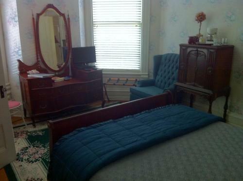 Grand Avenue Bed And Breakfast