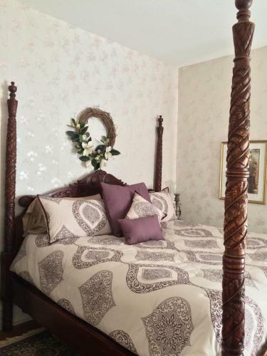 Grand Avenue Bed And Breakfast