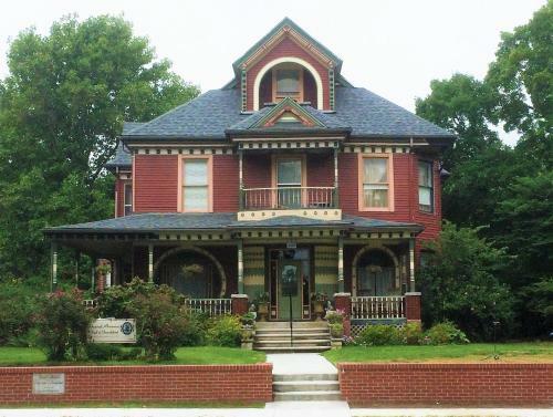 Grand Avenue Bed And Breakfast
