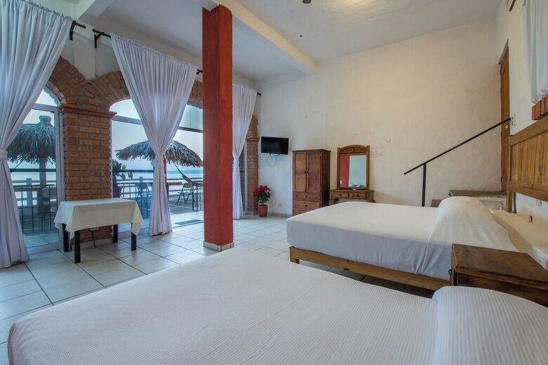 Aparthotel Traditional Sierra Leon Oceanfront Rooms