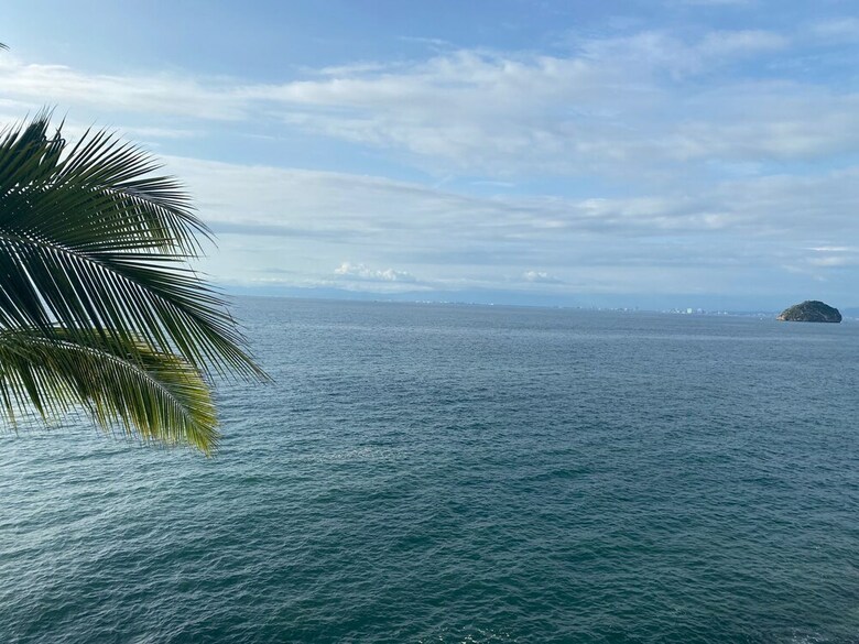 Aparthotel Traditional Sierra Leon Oceanfront Rooms