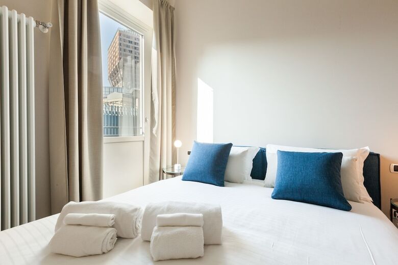 Easyhomes - Duomo Suites & Apartments