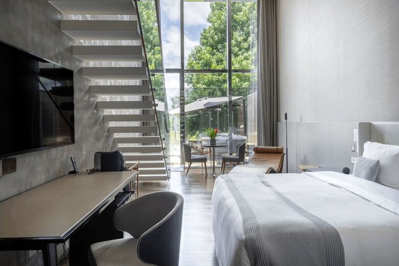 Suryaa Hotel Pinhais, Curio Collection By Hilton