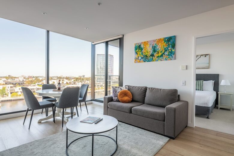 Melbourne Private Apartments - Collins Wharf Waterfront, Docklands