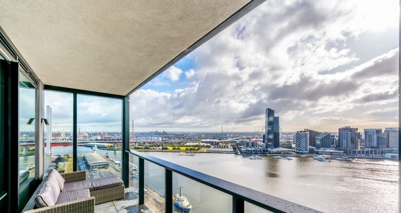 Melbourne Private Apartments - Collins Wharf Waterfront, Docklands