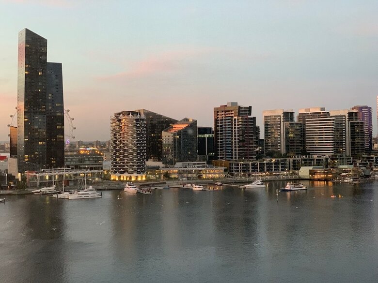 Melbourne Private Apartments - Collins Wharf Waterfront, Docklands