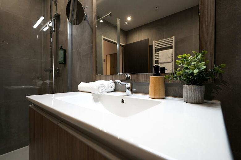 Nemea Appart Hotel Paris Levallois