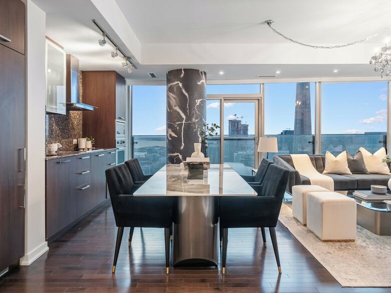 Aparthotel Stallion Suites Opp Cn Tower & Scotiabank Arena
