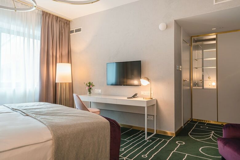 Hotel Ferreus Modern Art Deco