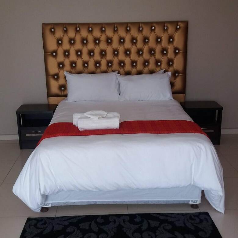 Purple Rose Boutique Hotel
