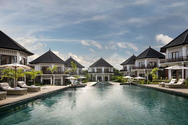 Hotel Swan Paradise A Pramana Experience