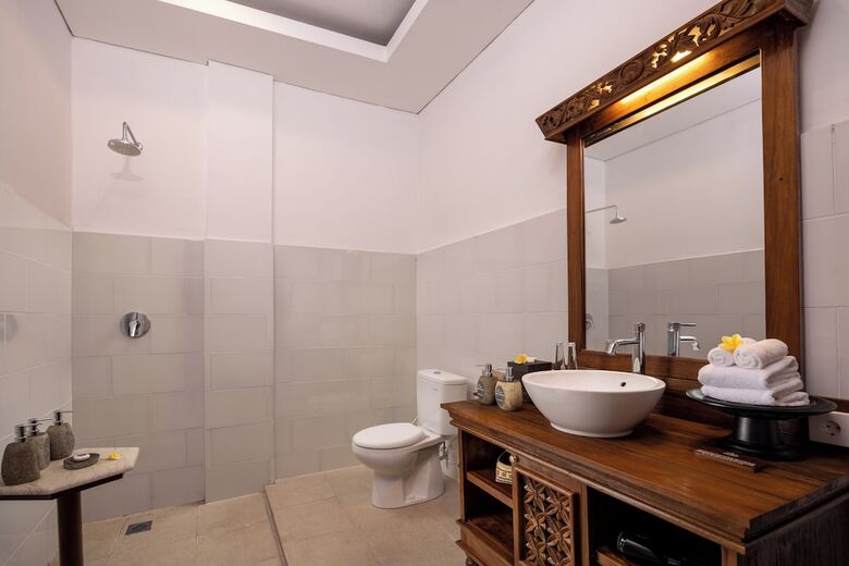 Hotel Swan Paradise A Pramana Experience