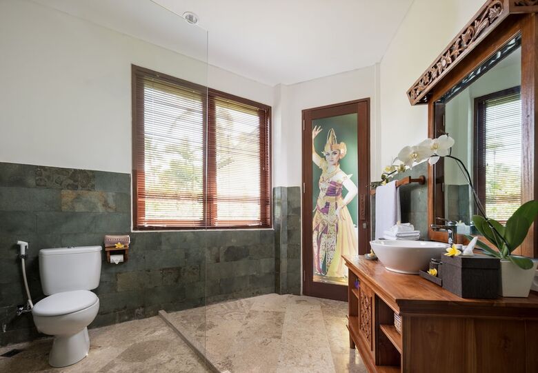 Hotel Swan Paradise A Pramana Experience