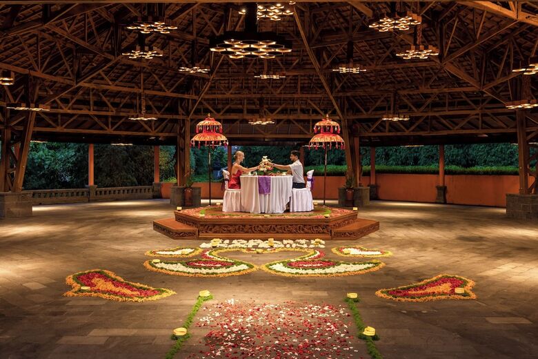 Hotel Swan Paradise A Pramana Experience