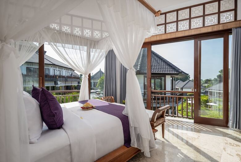 Hotel Swan Paradise A Pramana Experience