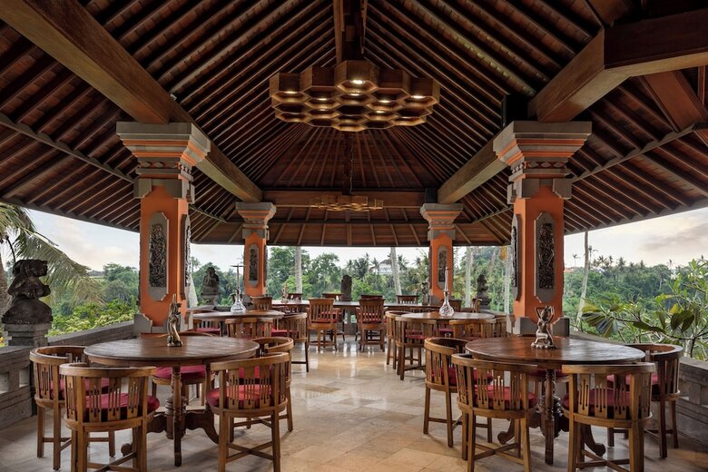 Hotel Swan Paradise A Pramana Experience