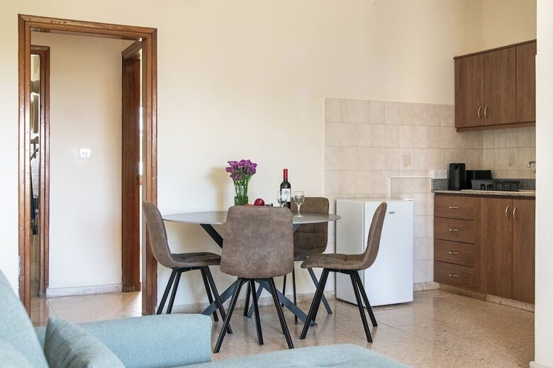Room-studio In Polis - Just 800 M From T