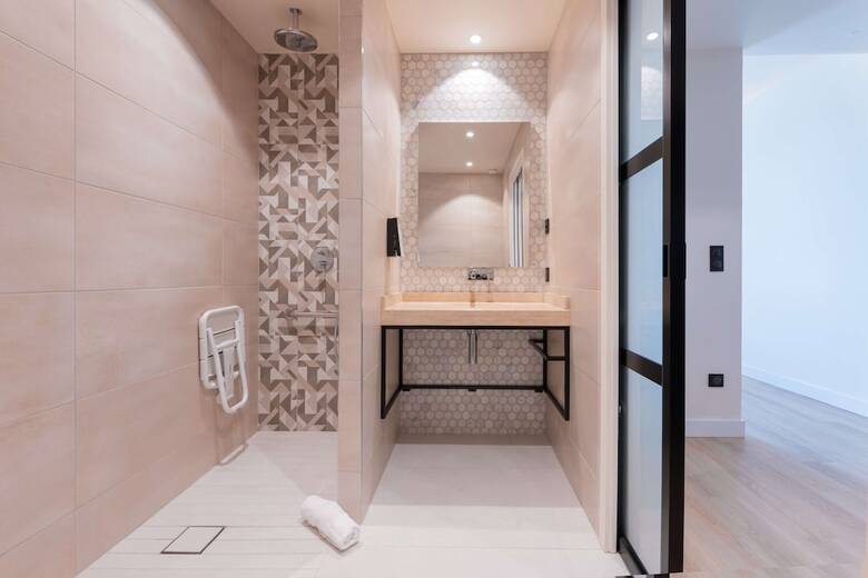 Hotel Campanile Smart Lyon Est - Eurexpo Bron Aviation