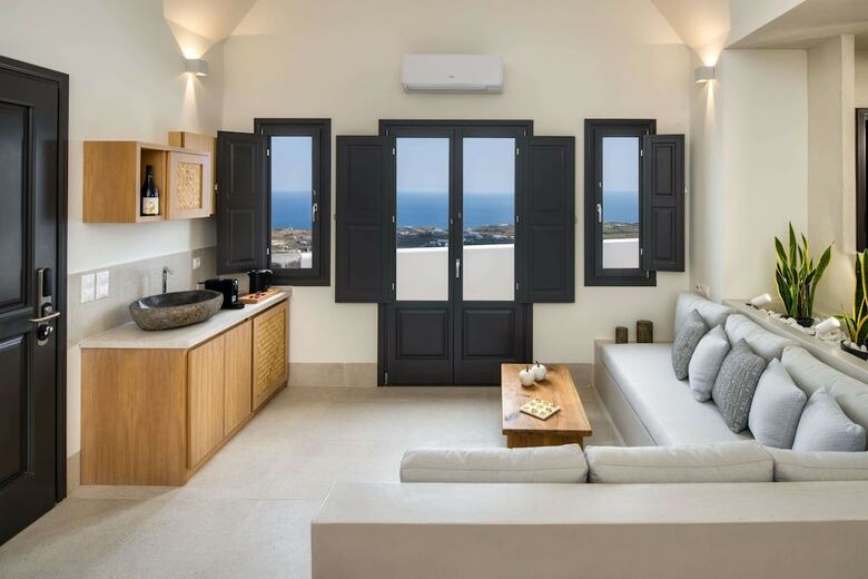 Hotel Venus Sunrise Suites & Villas