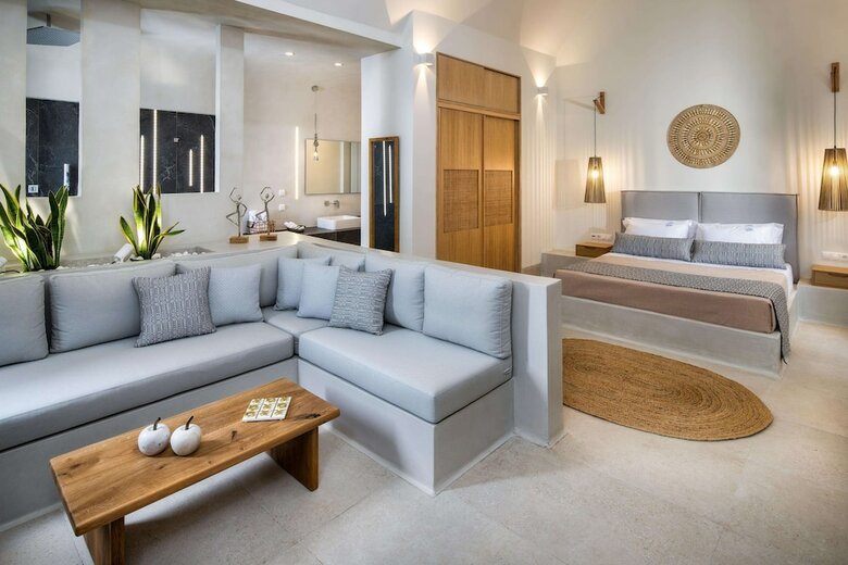 Hotel Venus Sunrise Suites & Villas