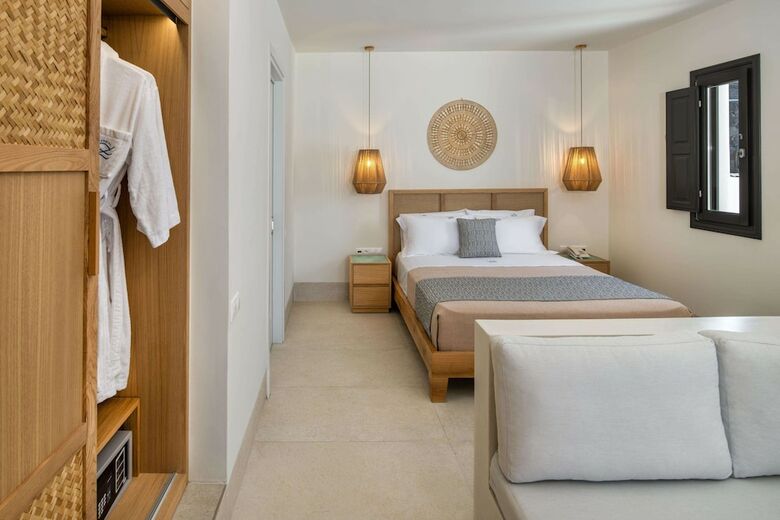 Hotel Venus Sunrise Suites & Villas