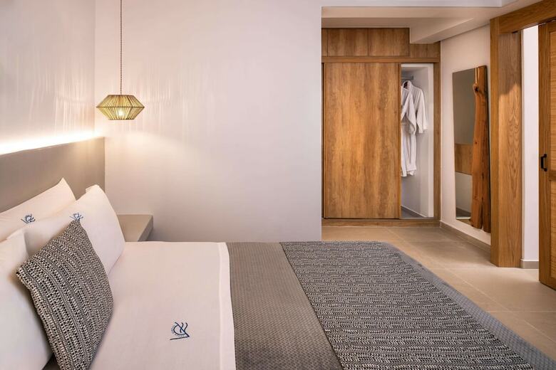 Hotel Venus Sunrise Suites & Villas