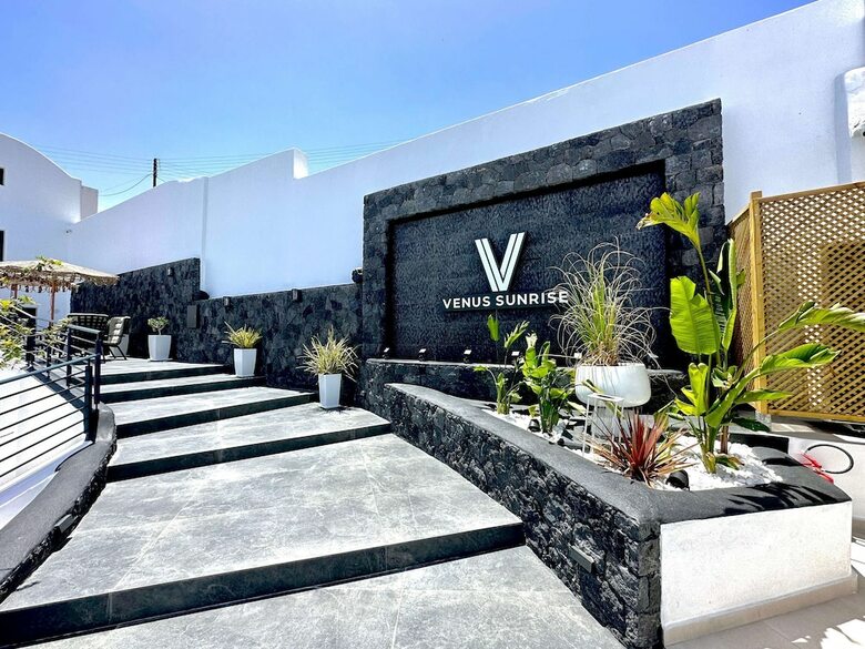 Hotel Venus Sunrise Suites & Villas