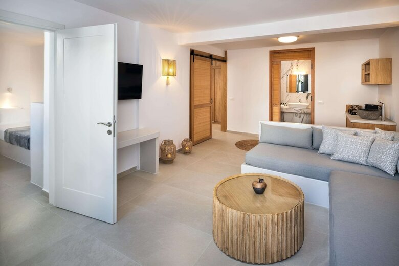 Hotel Venus Sunrise Suites & Villas