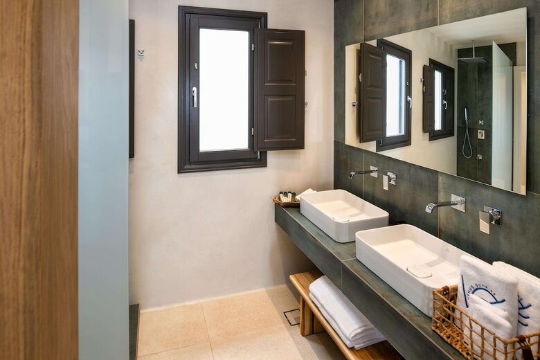 Hotel Venus Sunrise Suites & Villas