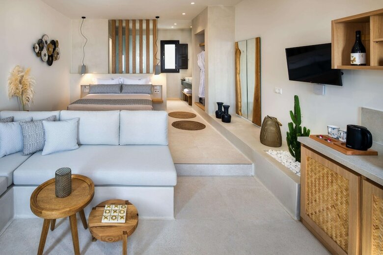 Hotel Venus Sunrise Suites & Villas