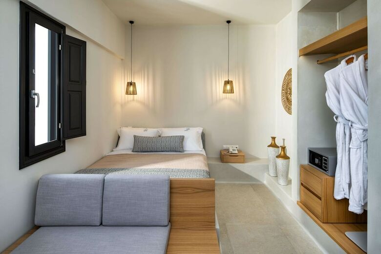 Hotel Venus Sunrise Suites & Villas