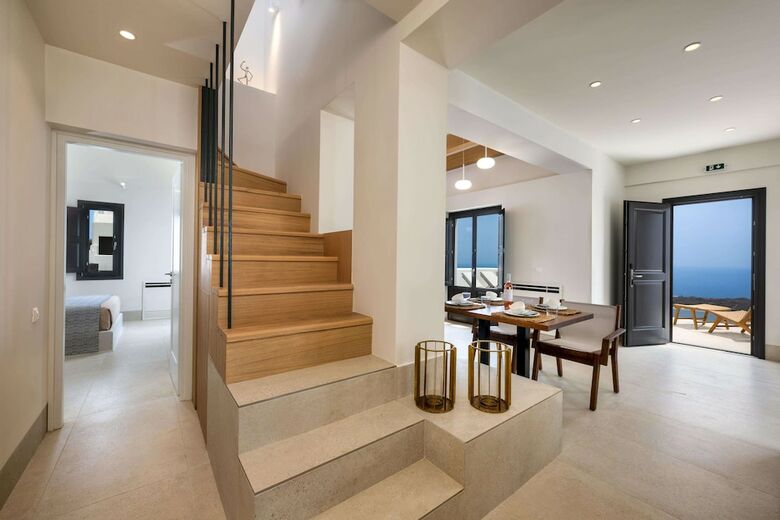 Hotel Venus Sunrise Suites & Villas