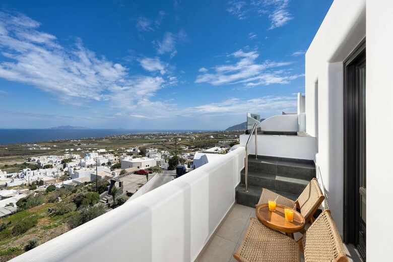 Hotel Venus Sunrise Suites & Villas