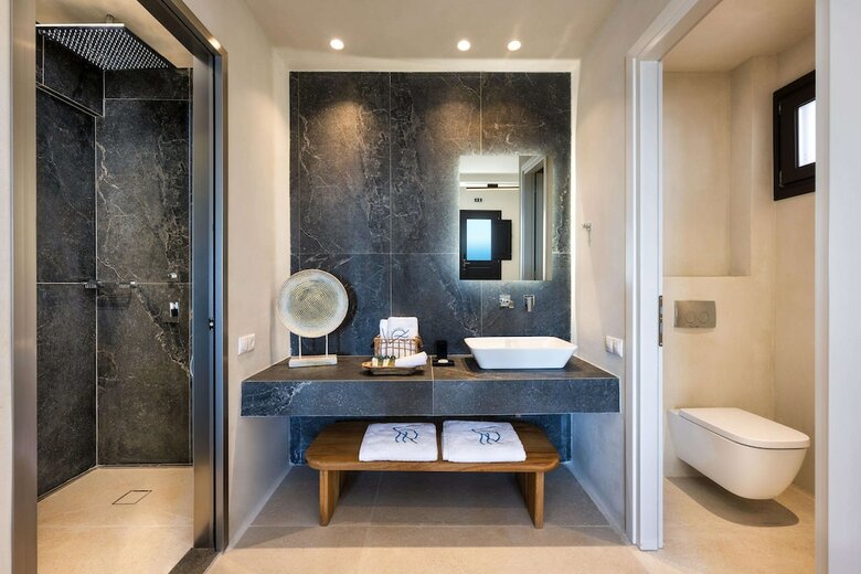 Hotel Venus Sunrise Suites & Villas