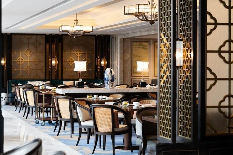 Sheraton Hong Kong Tung Chung Hotel