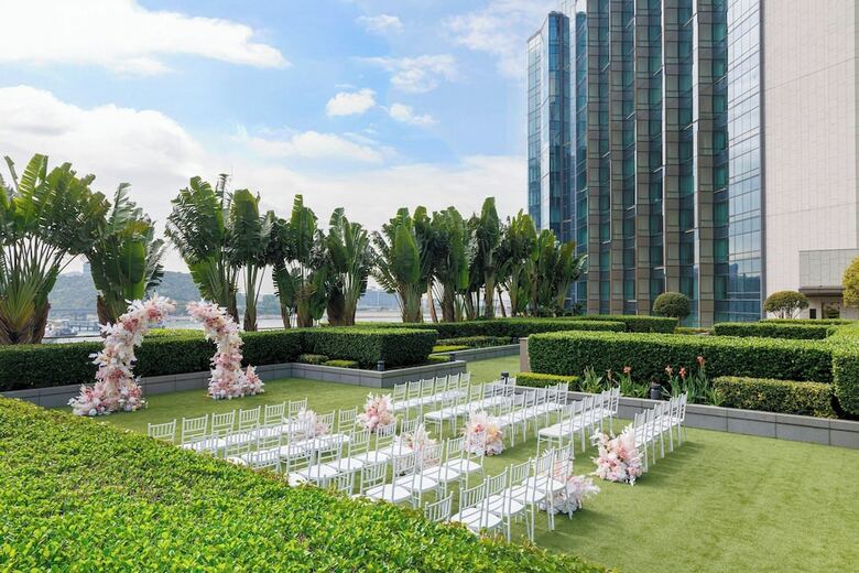 Sheraton Hong Kong Tung Chung Hotel