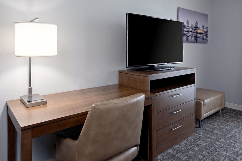 Hotel Staybridge Suites Long Beach Airport By Ihg