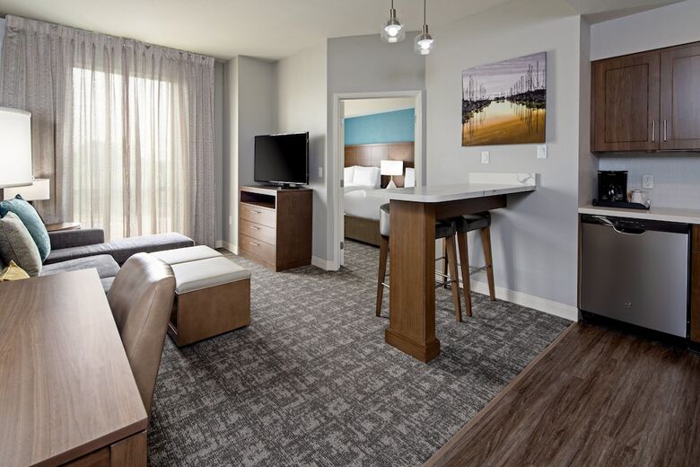 Hotel Staybridge Suites Long Beach Airport By Ihg
