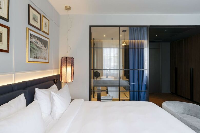 Radisson Collection Hotel, Santa Sofia Milan