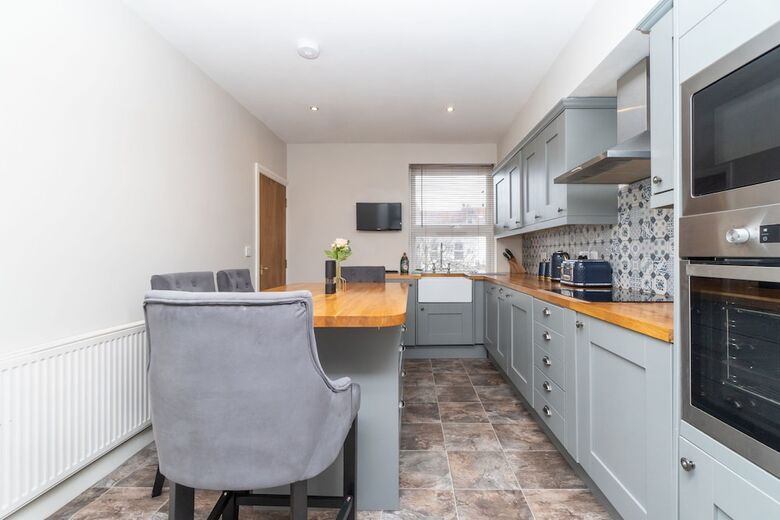 Apartamentos Homely And Modern Maisonette In Vibrant Bristol