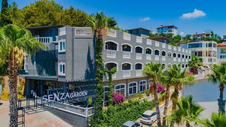 Hotel Senza Garden Holiday Club