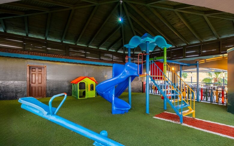 Hotel Senza Garden Holiday Club