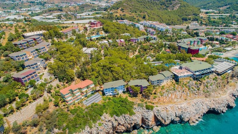 Hotel Senza Garden Holiday Club